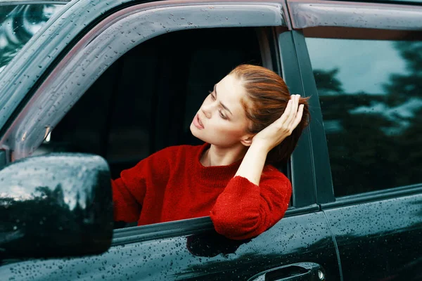 Jovem Bela Mulher Motorista Carro — Fotografia de Stock