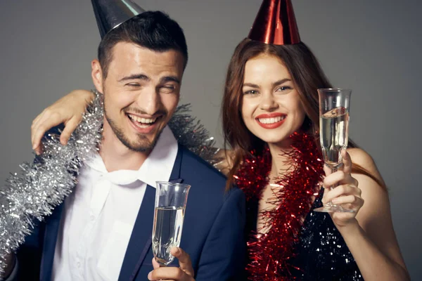 Retrato Jovem Belo Casal Celebrando Aniversário Com Champanhe — Fotografia de Stock