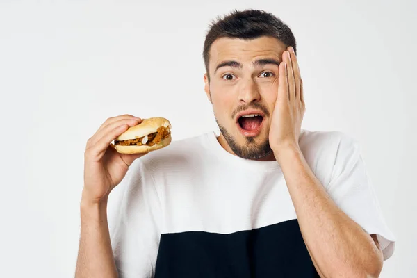 Jeune Homme Avec Hamburger Studio — Photo