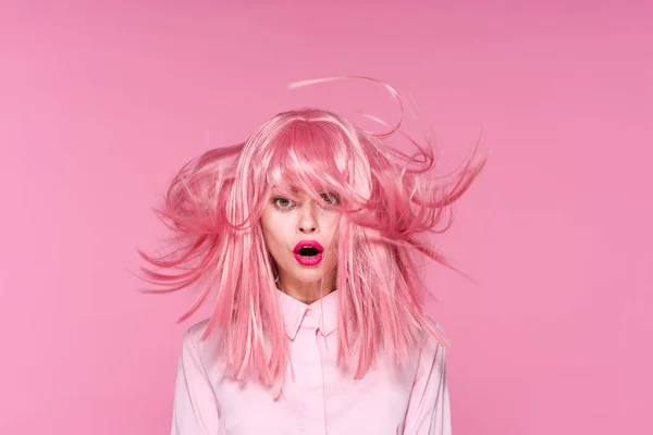 Young Beautiful Woman Pink Wig Posing Studio — Stock Photo, Image