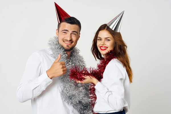 Πορτρέτο Του Νεαρού Όμορφου Ζευγαριού Γιορτάζει Νέο Έτος Καπέλα Κόμμα — Φωτογραφία Αρχείου