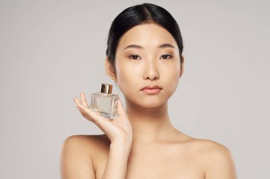 Genç ve güzel bir kadın