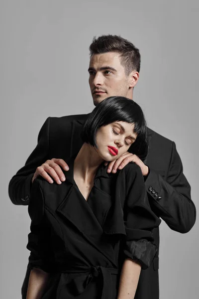 Jeune Beau Couple Noir Posant Studio — Photo