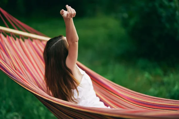 Young Beautiful Woman Relaxing Hammock — Stock Photo, Image