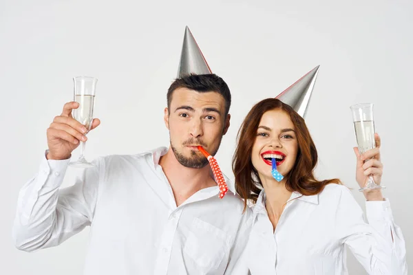 Portrait Jeune Beau Couple Célébrant Son Anniversaire Avec Champagne — Photo