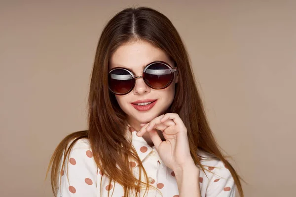 Young Beautiful Woman Sunglasses Posing Studio — Stock Photo, Image