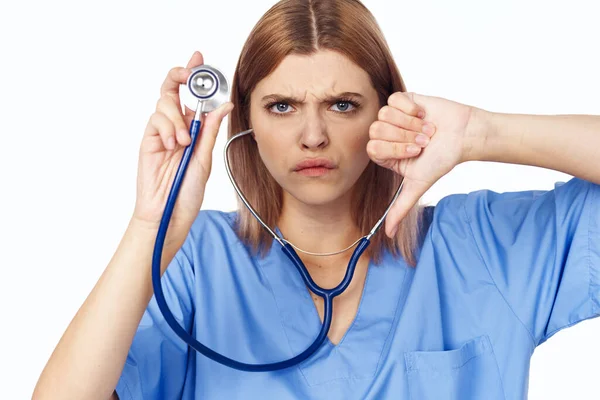 Foto Alta Calidad Mujer Médico Gesto Pulgar Hacia Abajo Aislado —  Fotos de Stock