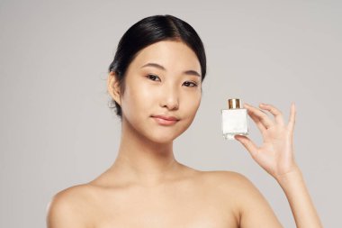 Genç ve güzel bir kadın