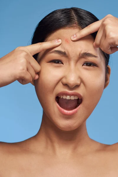 Young Beautiful Asian Woman Upset Acne Studio Shot — Stock Photo, Image