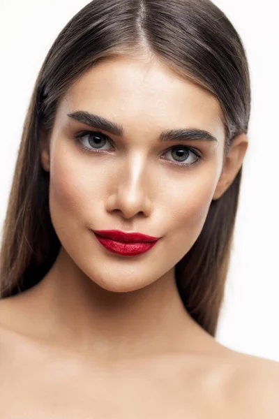 Retrato Jovem Mulher Bonita Com Batom Vermelho Nos Lábios Beleza — Fotografia de Stock