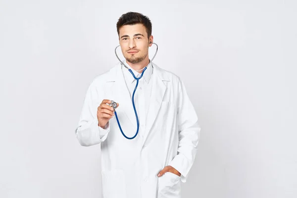 Studio Shot Young Doctor Isolated White Background — Stock Photo, Image