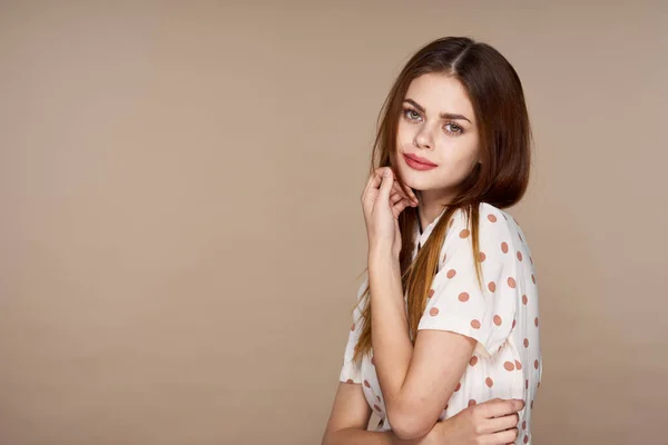 Joven Hermosa Mujer Gafas Sol Posando Estudio — Foto de Stock