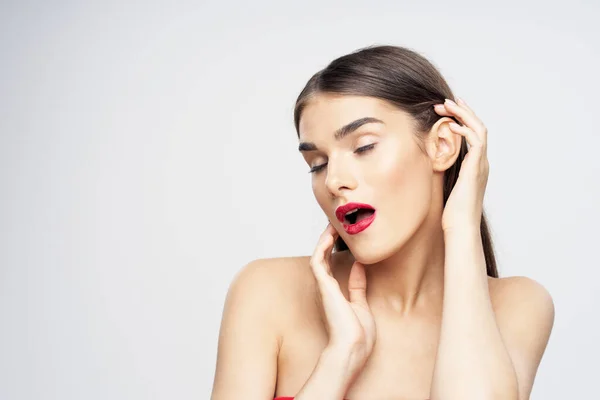 Portrait Jeune Belle Femme Avec Rouge Lèvres Rouge Sur Ses — Photo