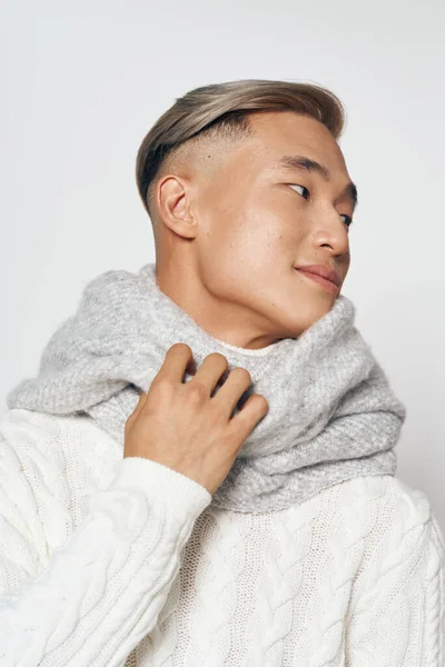 Um homem de aparência asiática modelo elegante — Fotografia de Stock