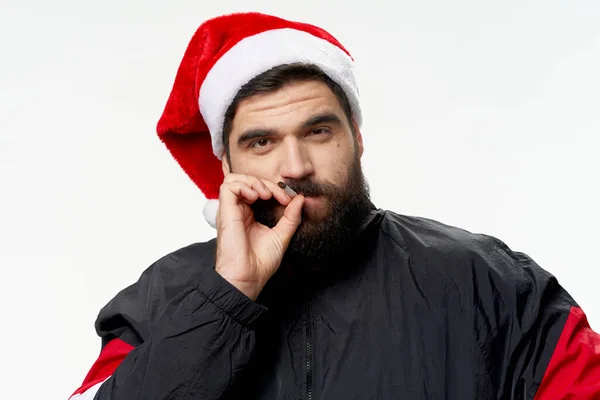 Yaramaz Noel Baba sigara içiyor Yeni Yıl tatili Kötü Noel Baba — Stok fotoğraf