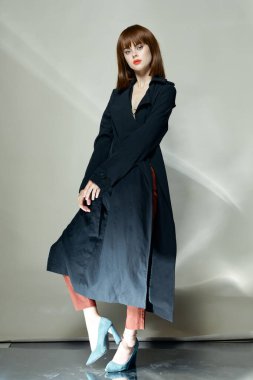 Güzel kız kalitesinde kumaş izole edilmiş kahverengi saçlar.