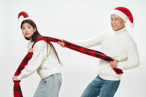 Fim de semana homem de Natal e cachecol mulher Ano Novo — Fotografia de Stock