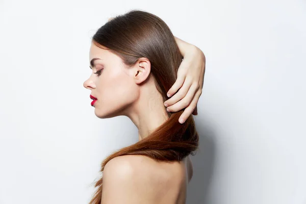 Mulher atraente Pure tratamentos de spa de pele longa cabelo estúdio aparência natural — Fotografia de Stock
