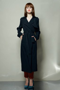 Güzel kız kıyafetleri kaliteli fotoğraf stili.