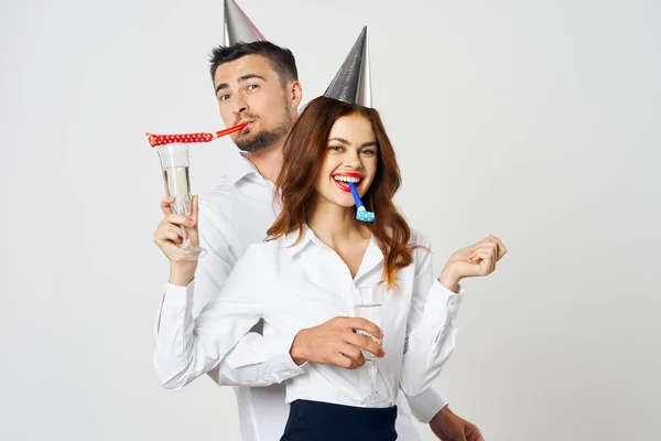 Portrait Jeune Beau Couple Célébrant Son Anniversaire Avec Champagne — Photo