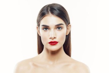 Stüdyo çekimi. Genç ve güzel bir kadının portresi