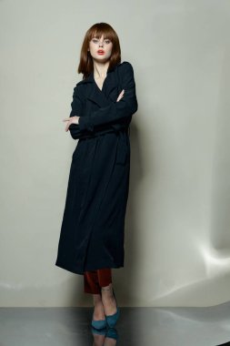 Seksi model pelerin partisi modern tarz Güzel yüz