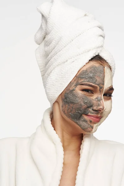 Wanita membersihkan perawatan spa kosmetik kulit dermatologi perawatan kulit putih — Stok Foto