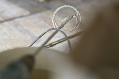 Harç araçlarını karıştırmak için karıştırıcı ev yenileme inşaatı