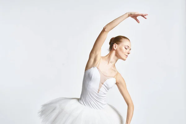 Жінка Балерина Підручнику Світлому Фоні Позує Високоякісна Фотографія — стокове фото