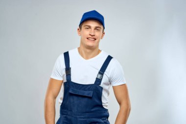 Forklift üniformalı adam teslimat servisi ışığı geçmişi
