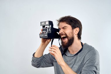 Erkek fotoğrafçı profesyonel kamera Studio Technology modern sanat ışığı arka planı