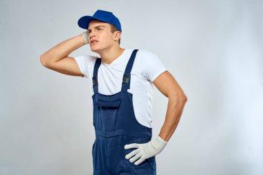 Forklift üniformalı adam teslimat servisi ışığı geçmişi