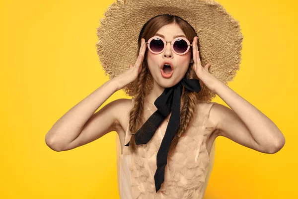 Romantic lady in straw hat sunglasses model dress emotions — Stock Photo, Image