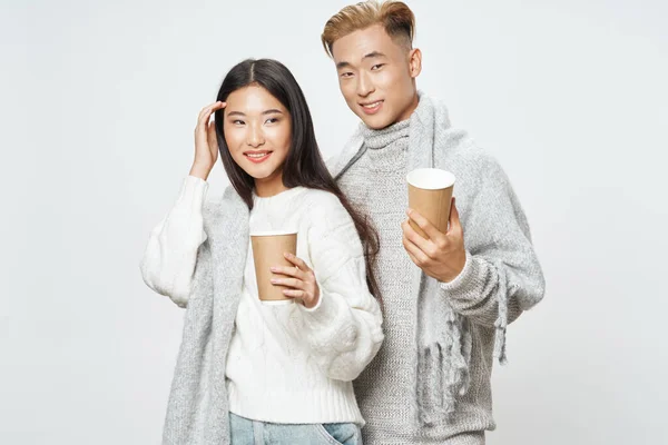 Xícara de café jovens lazer asiático aparência homem mulher — Fotografia de Stock