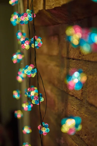 Colorful Christmas Lights Pebble Wall — Stock Photo, Image