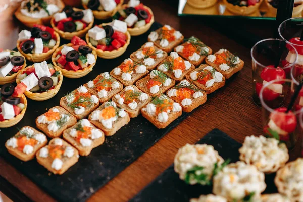 Catering, tuzlu mezeler çeşitli