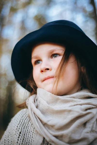 Portrait Cute Girl Poncho Hat Natural Background — Stock Photo, Image