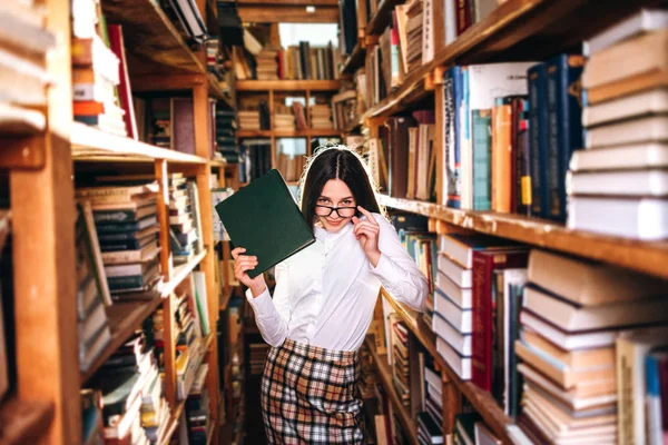 Cute Teenage Girl Posing Library — Stock Photo, Image