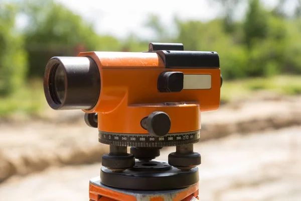 土地測量機器セオドライト — ストック写真