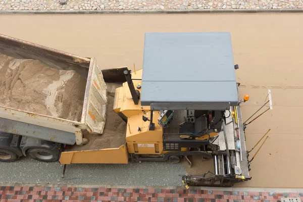 Máquina de pavimentación de asfalto —  Fotos de Stock