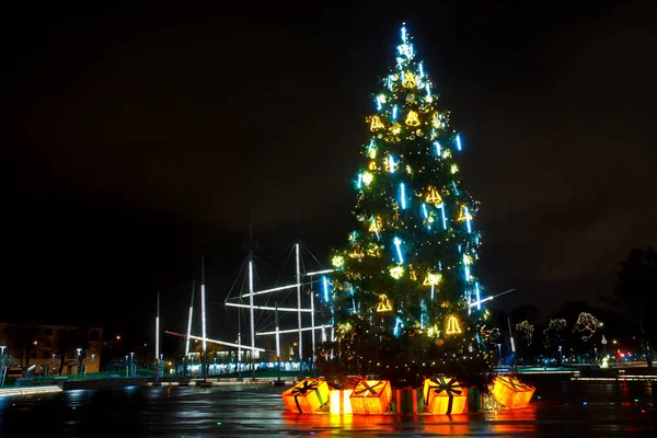 Árvore de Natal decorada — Fotografia de Stock