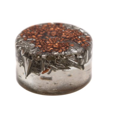 Beyaz el yapımı orgonite