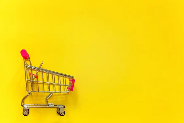 Pequeño Supermercado Carrito Compras Empuje Para Juguete Compras Con Ruedas — Foto de Stock