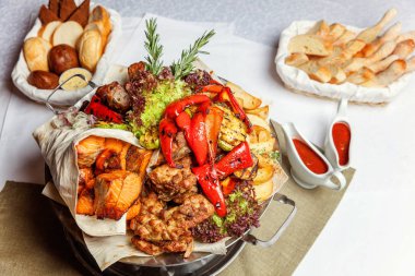 et, sebze ve balık ızgara