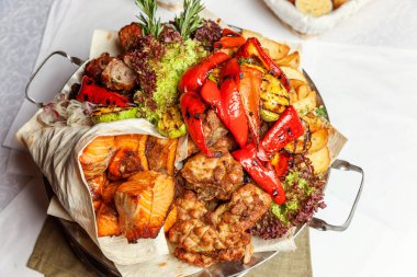 et, sebze ve balık ızgara