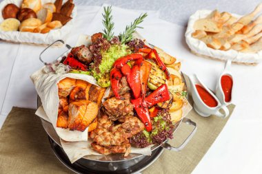 et, sebze ve balık ızgara