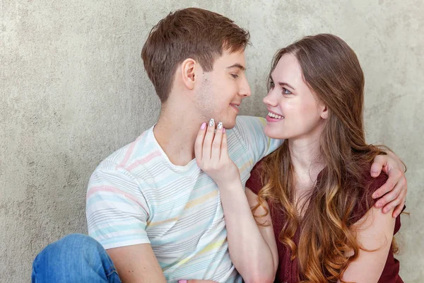 Young Couple Love Couple Supporting Each Other Relying Each Other — Stock Photo, Image