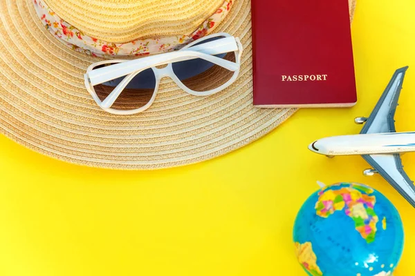 Flat Lay Hat Plane Passport Globe Sunglasses Yellow Colourful Trendy — Stock Photo, Image