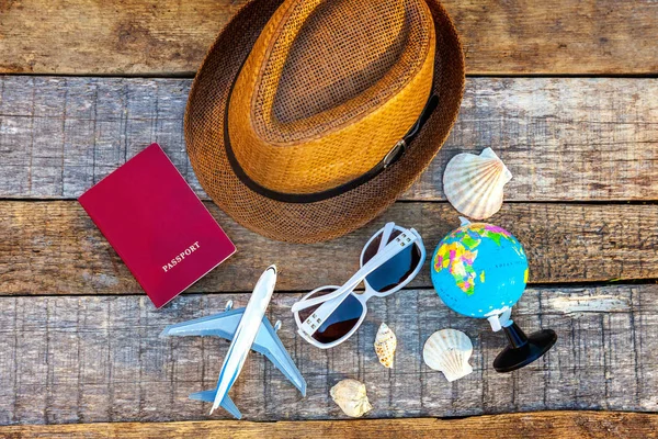 Flat Lay Hat Plane Passport Globe Sunglasses Shell Rustic Trendy — Stock Photo, Image
