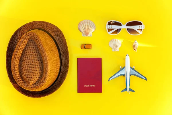 Flat Lay Hat Plane Passport Sunglasses Shell Yellow Colourful Trendy — Stock Photo, Image